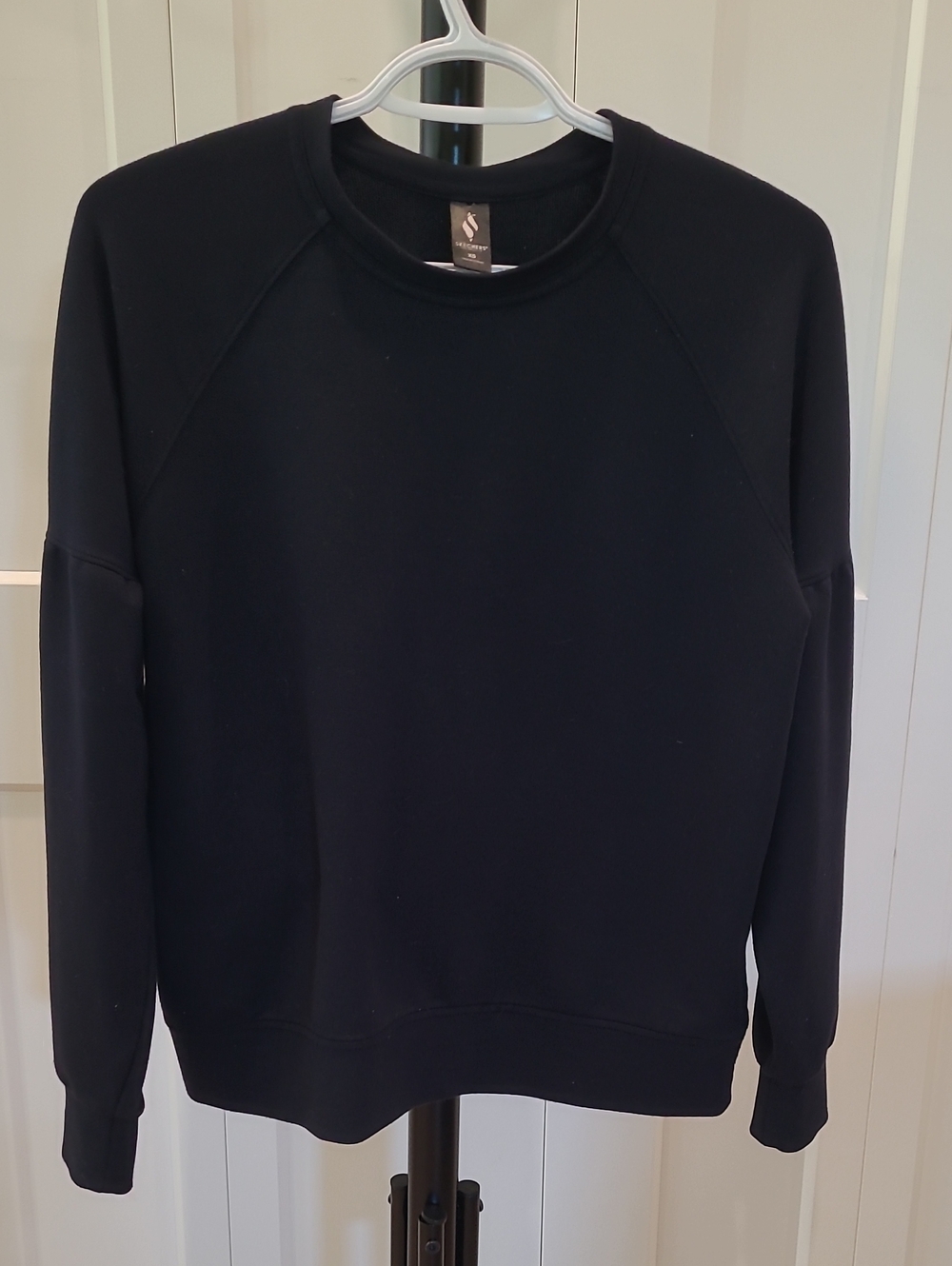 Skechers Women's Navy Crewneck Sweatshirt